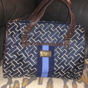 Tommy Hilfiger bag
